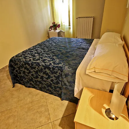 住宿加早餐酒店 伊尔坎蒂诺纳住宿加早餐旅馆 Castelnuovo di Farfa